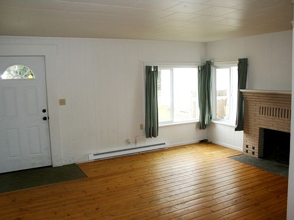 2nd image of 18450 Division Ave NE