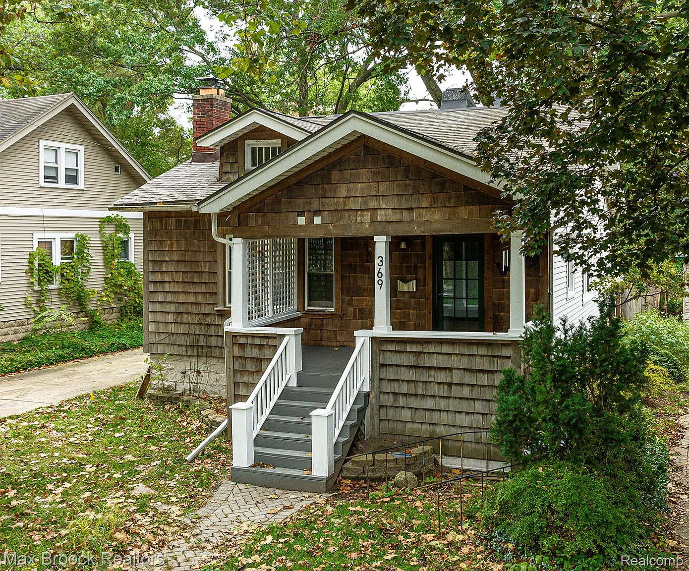 369 Pearson St photo 1
