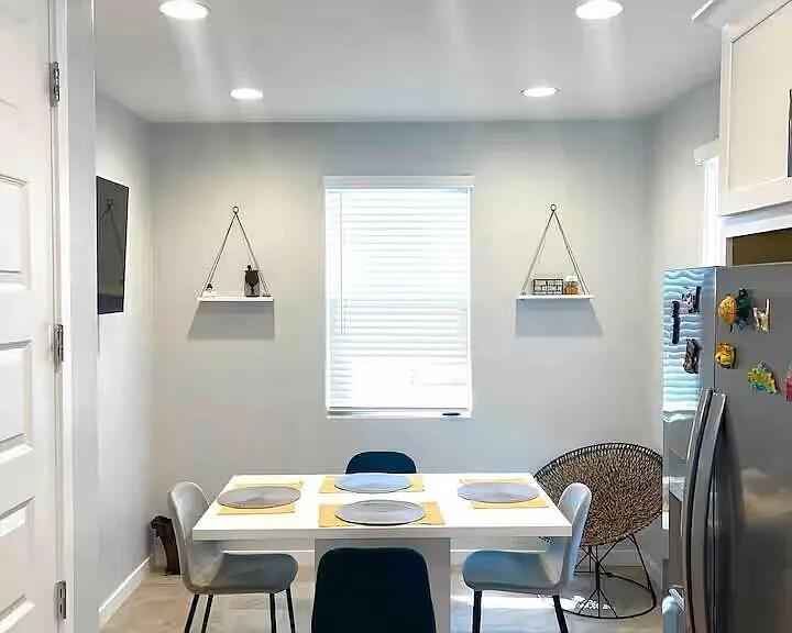 8908 W Solano Dr — Photo 6