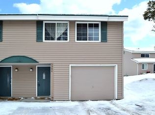 3266 Hill Ridge Dr, Eagan, MN 55121