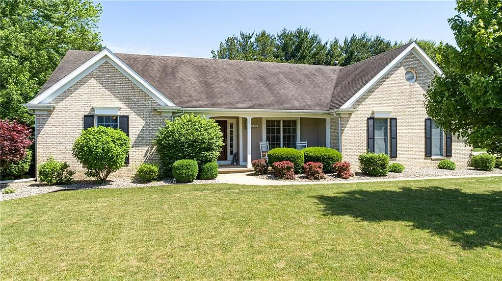 520 Fox Lake Dr photo 1