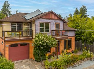 256 NW Saint Helens Pl #2, Bend, OR 97703