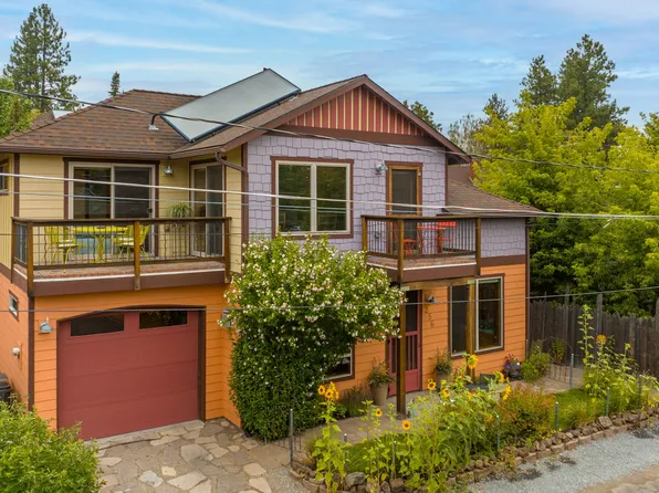 256 NW Saint Helens Pl #2, Bend, OR 97703