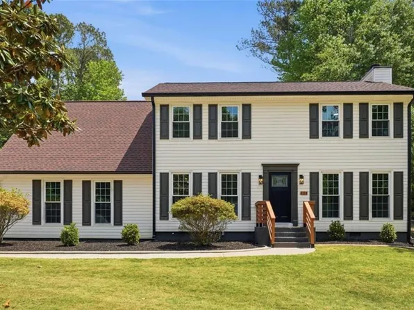114 Shadowood Ln, Peachtree City, GA 30269
