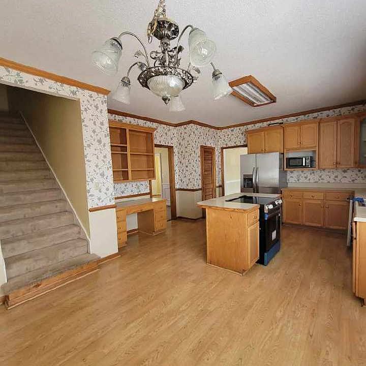 1st image of 837 Woodberry Dr #2-1/2
