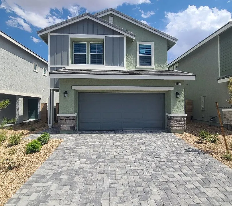 1092 Saffron Toucan Ln