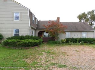 640 Holt Rd, Williamston, MI 48895