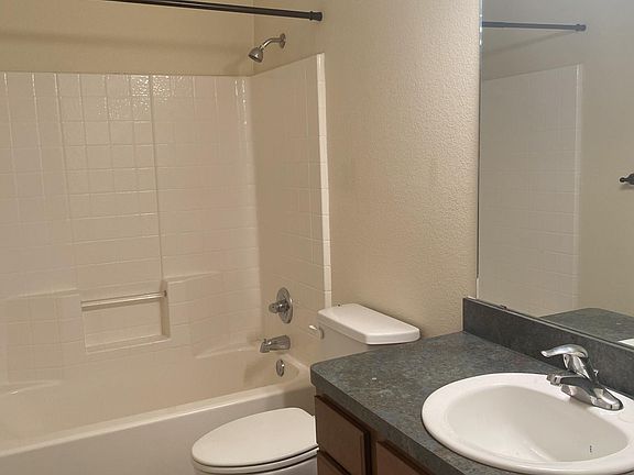 5th image of 2005 Albert Broadfoot St #200