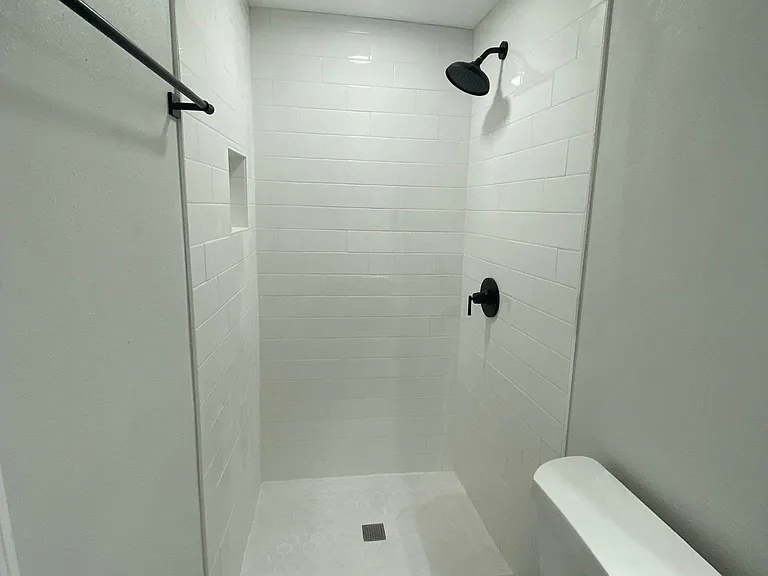 2310 W Rio Vista Ave — Photo 4