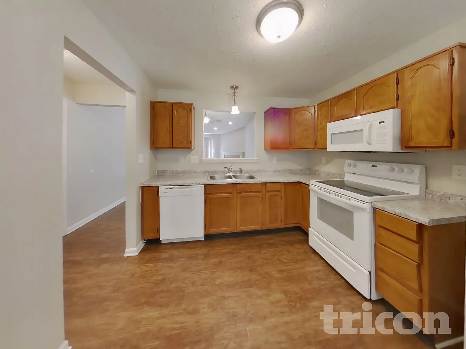 1064 Halifax Lane Indianapolis IN — Photo 4