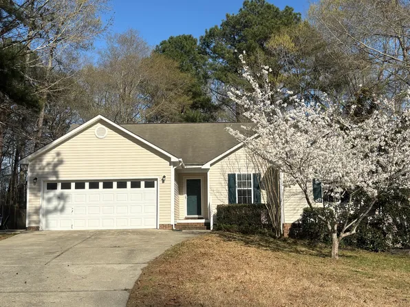 371 Spearhead Pl, Clayton, NC 27520