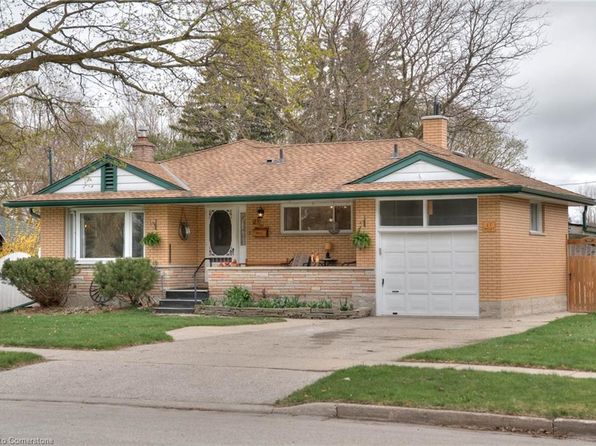 27 Massey Ave, Kitchener, ON N2C 1M4