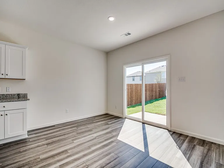 6231 Old Bridge Way — Photo 10