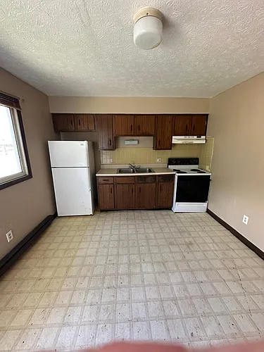 1403 Spring Ave NE #A Photo 1