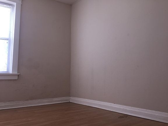 2nd image of 2747 Pestalozzi St APT 1W