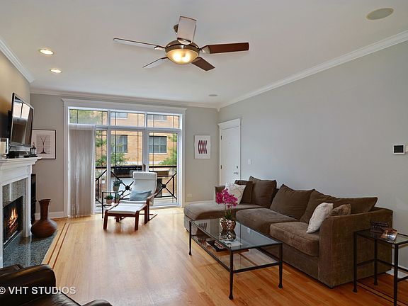 3rd image of 2043 W Belmont Ave APT 2