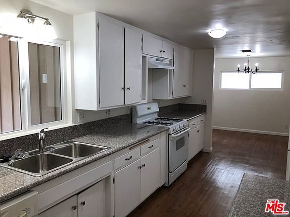2nd image of 1316 E Harvest Moon St