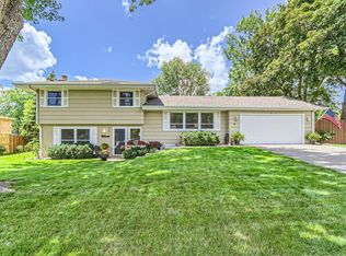 9381 Revere Ln N, Maple Grove, MN 55369
