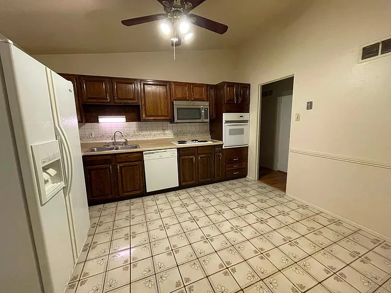 1188 Cimarron Dr — Photo 8