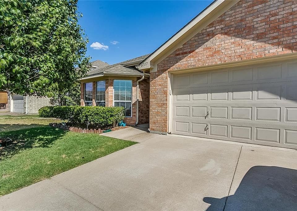 1st image of 4717 Topaz Ln