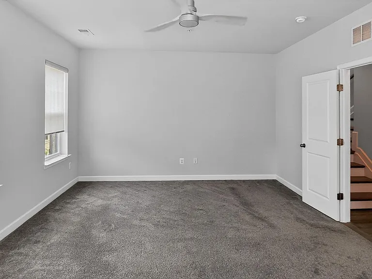 612 Leigh Way — Photo 40