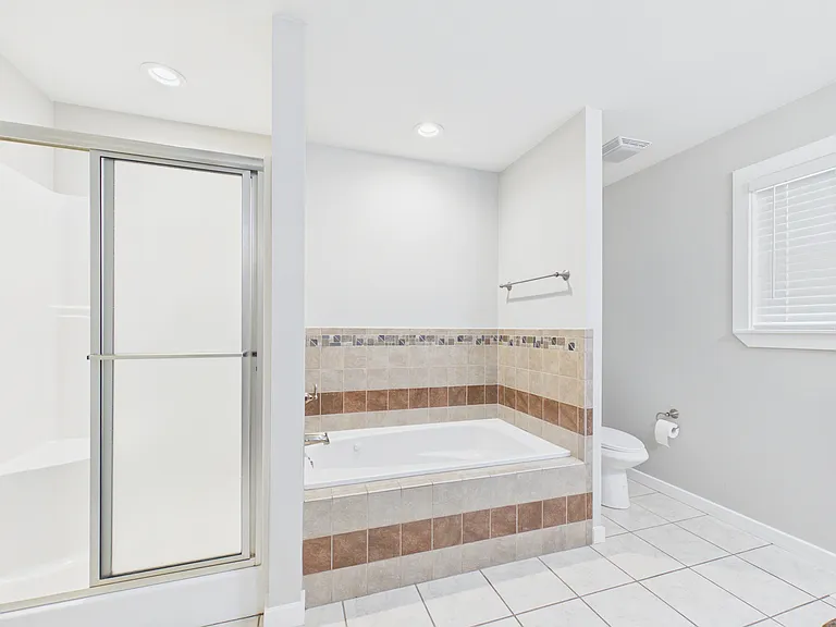 483 Baypoint Dr — Photo 23