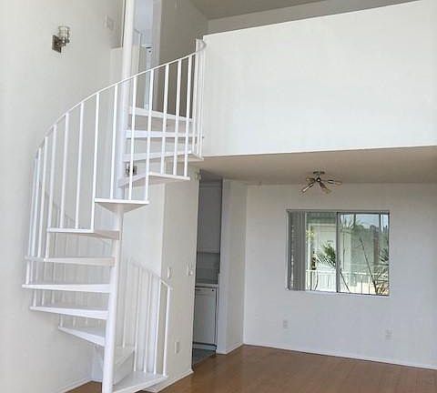 3rd image of 4470 S Centinela Ave #U9