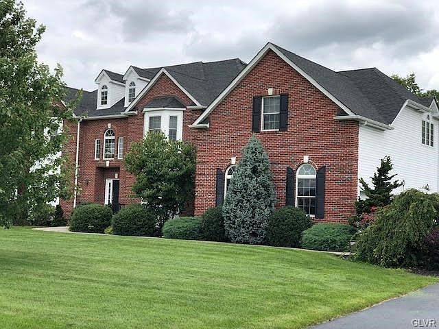 1st image of 4532 Oakwood Ln