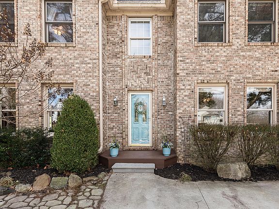 3rd image of 10957 Charring Cross Cir