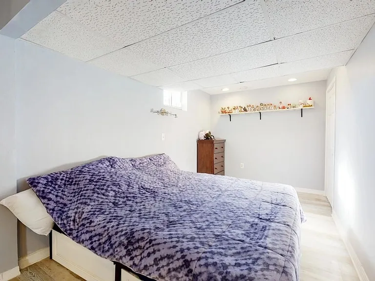 14 Kleggstone Cir — Photo 33