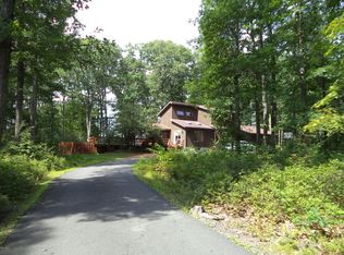 146 Wilsonville Rd, Hawley, PA 18428