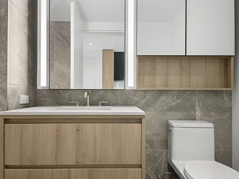 312 W 43rd St #16H — Photo 7