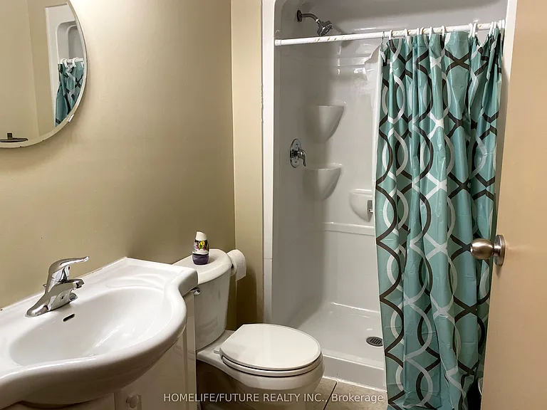 271 Lester St #402 — Photo 5