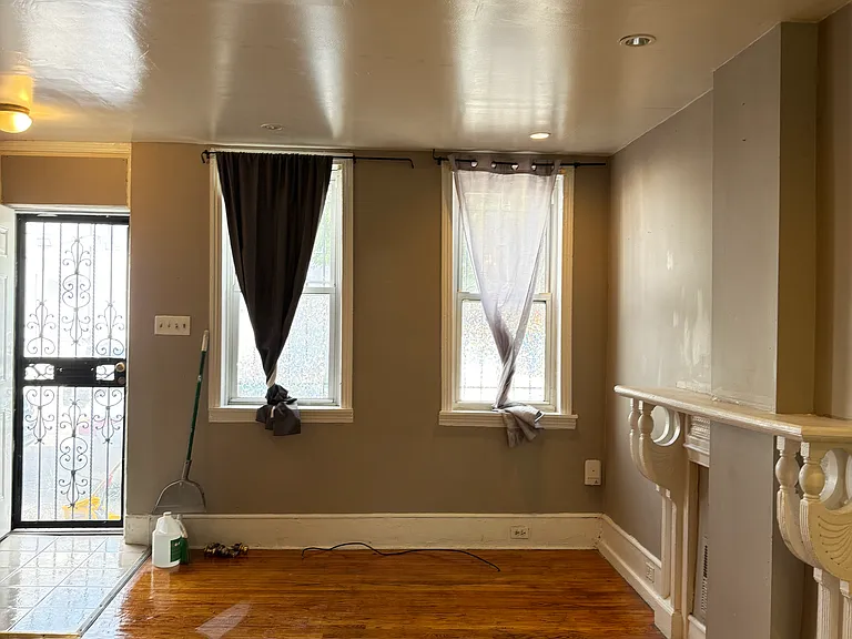 1132 S 17th St — Photo 3