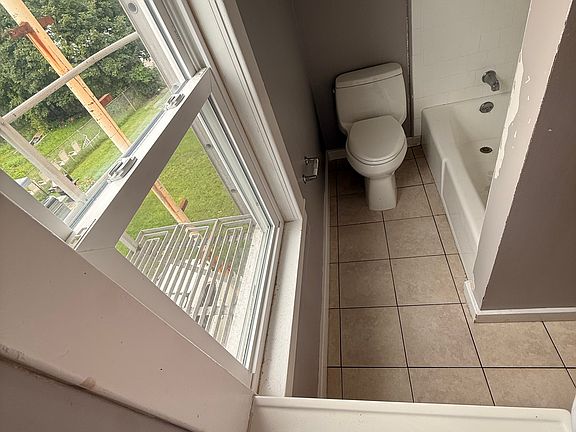 4th image of 139 Pitman St #2E