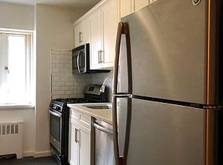 211-09 42nd Ave #2E, Bayside, NY 11361