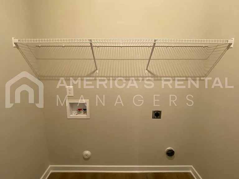 1300 Brookhaven Dr — Photo 10