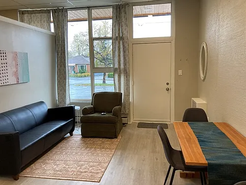 80 Brodie Ave #1A Photo 1