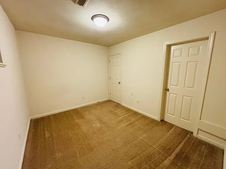 2511 Ridge Rd — Photo 7