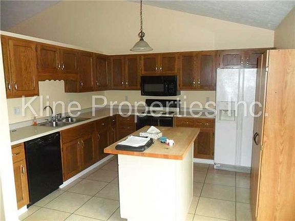 5th image of 4654 Clayburn Dr