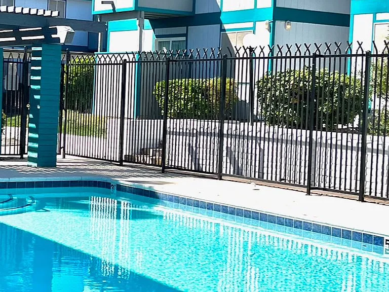 Canyon Club Apartments — Photo 33