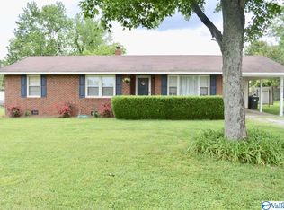 1402 W Market St, Athens, AL 35611