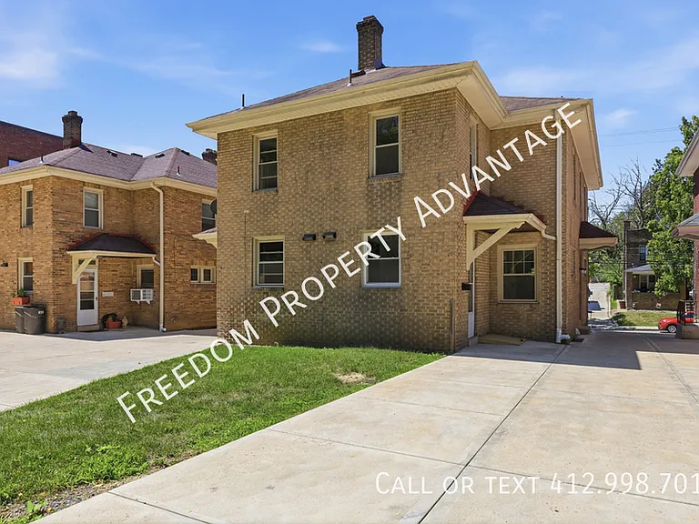 761 Shady Dr E — Photo 34