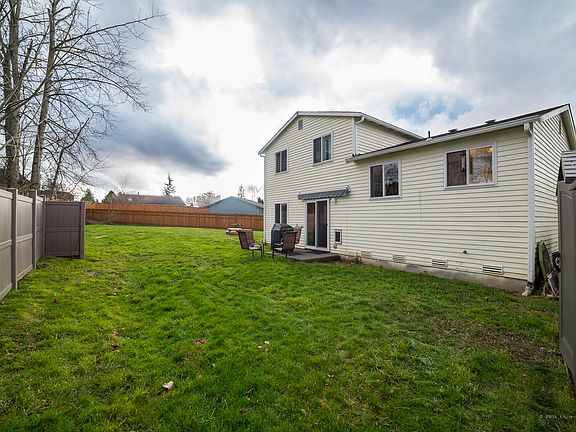 4th image of 6533 68th St NE