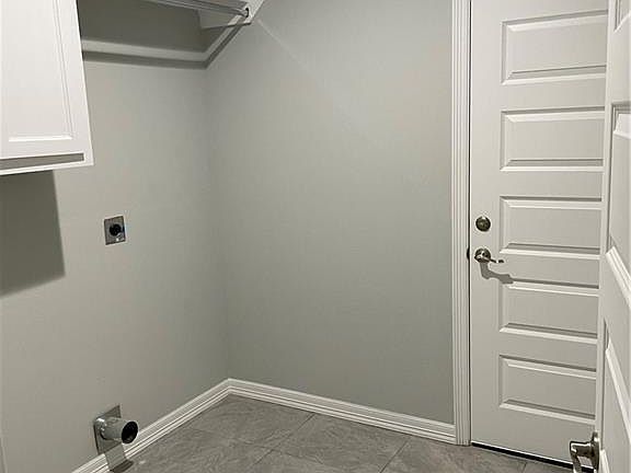 3rd image of 3409 Erica St