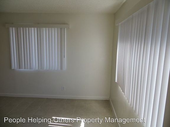 3rd image of 4366 51st St APT 9
