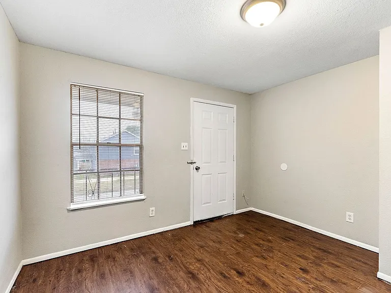 2729 Main St — Photo 34