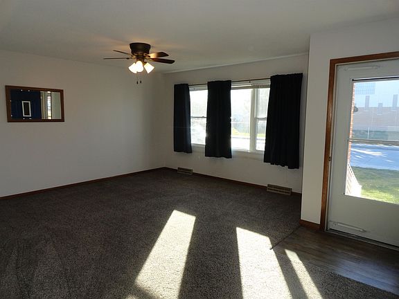 2nd image of 904 E 35th St