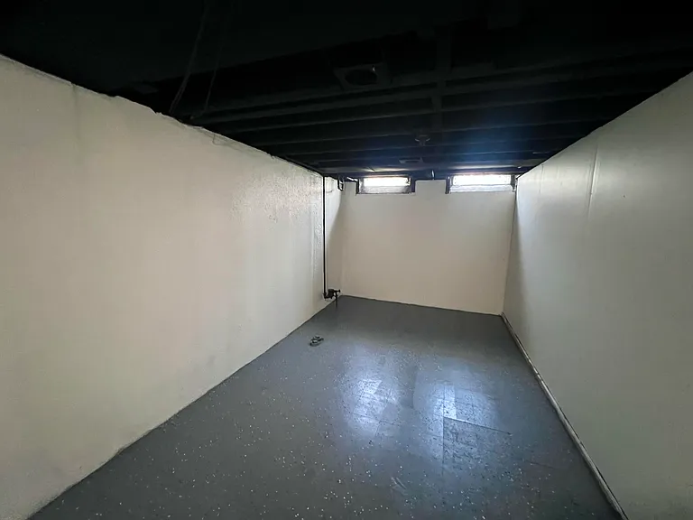 2252 Winston Dr — Photo 19
