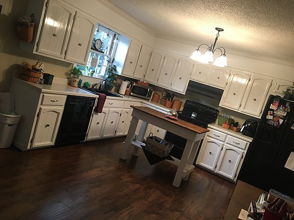 Large kitchen area 
